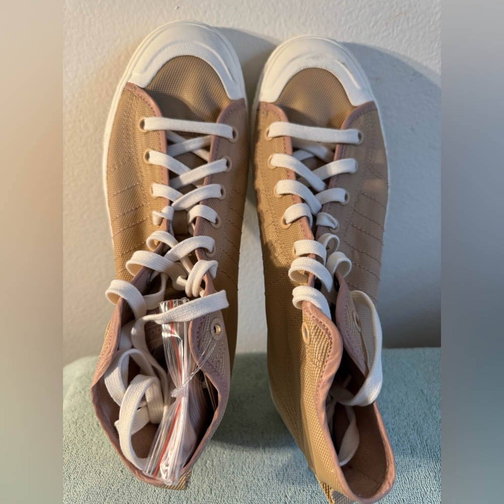 Adidas Nizza HI RF /  High-Top Sneakers in Tan and White